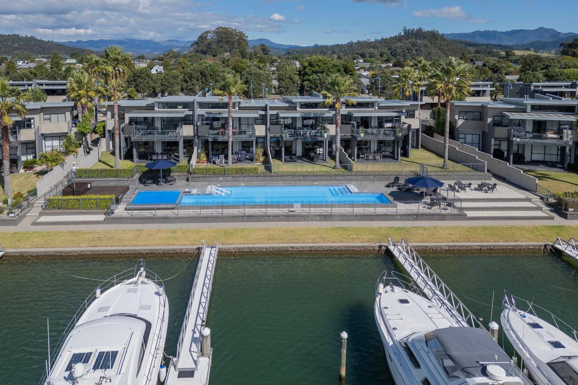 Sovereign Pier On The Waterways Whitianga Exterior foto
