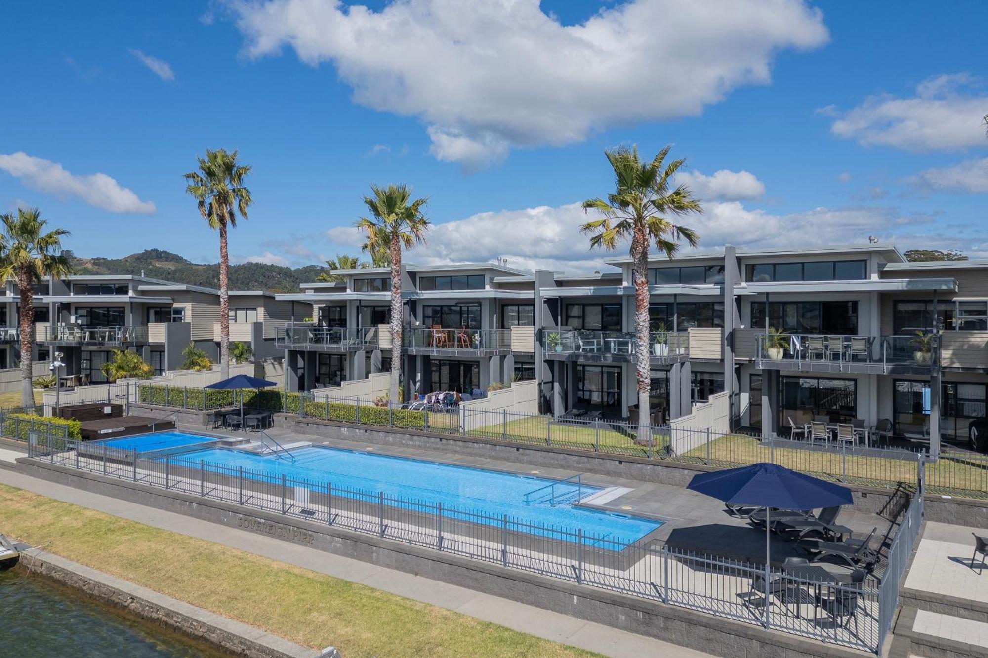 Sovereign Pier On The Waterways Whitianga Exterior foto